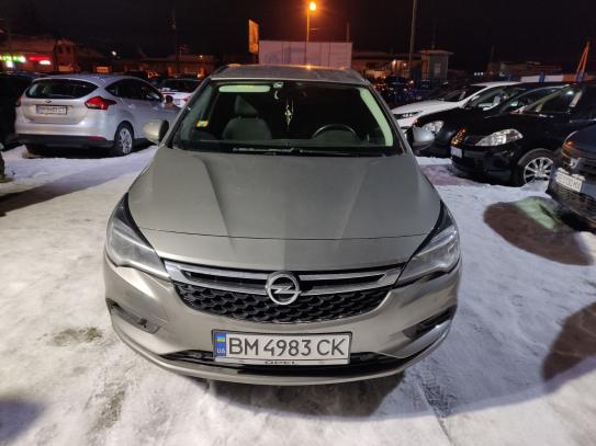 Opel Astra 2016г. в рассрочку