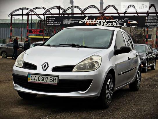 Renault Clio 2006г. в рассрочку