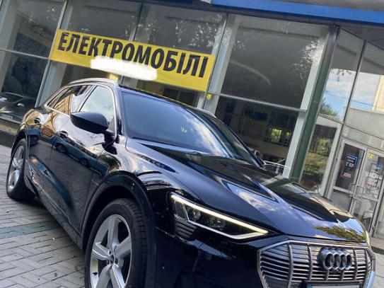 Audi E-tron 2019г. в рассрочку