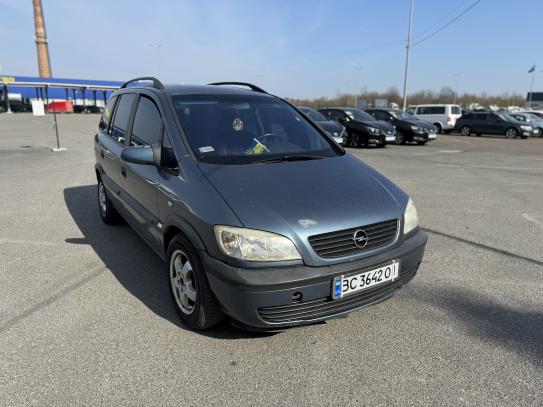 Opel Zafira 2000г. в рассрочку