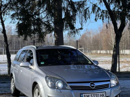 Opel Astra 2009г. в рассрочку