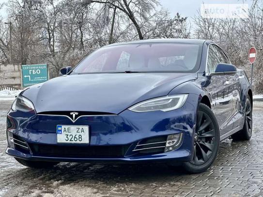 Tesla Model s 2017г. в рассрочку