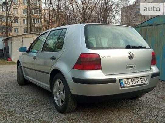 Volkswagen Golf 2001г. в рассрочку