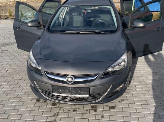 Opel Astra 2014г. в рассрочку