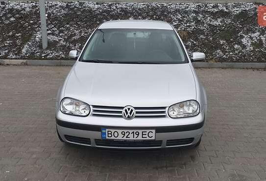 Volkswagen Golf
                            2002г. в рассрочку