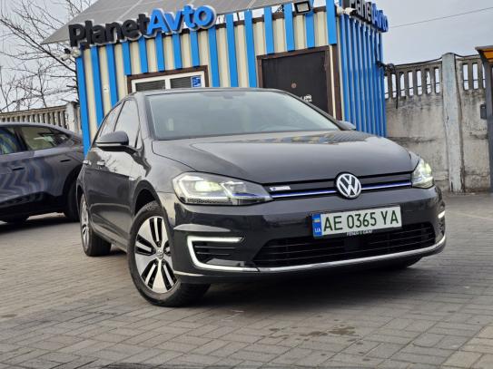 Volkswagen E-golf
                          2020г. в рассрочку