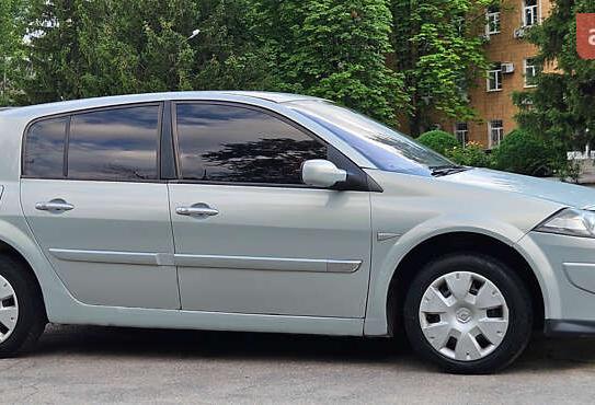 Renault Megane 2005г. в рассрочку
