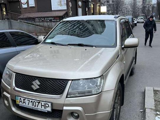 Suzuki Grand vitara                    2008г. в рассрочку