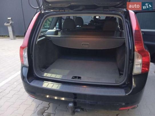 Volvo V50                             2008г. в рассрочку