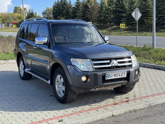 Mitsubishi Pajero 2007г. в рассрочку