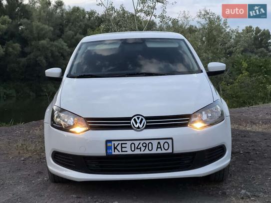 Volkswagen Polo                            2011г. в рассрочку
