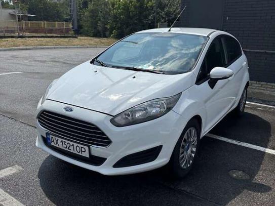 Ford Fiesta 2015г. в рассрочку