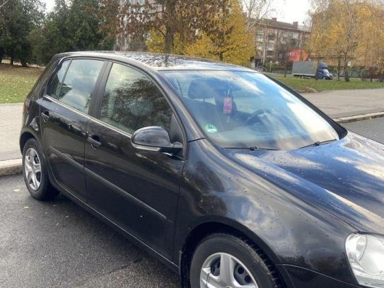 Volkswagen Golf
                            2005г. в рассрочку