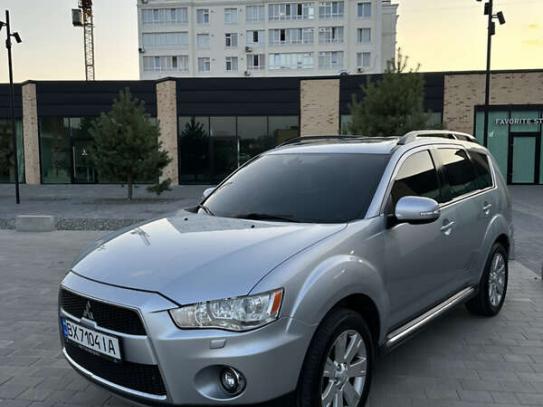 Mitsubishi Outlander 2011г. в рассрочку