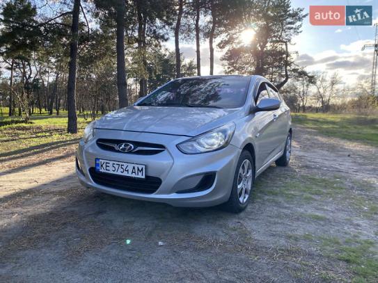 Hyundai Accent                          2011г. в рассрочку