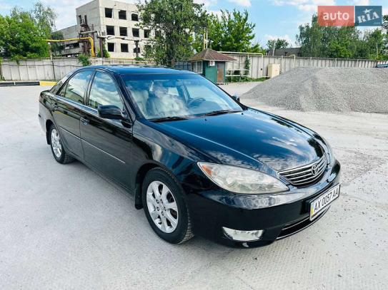 Toyota Camry                           2006г. в рассрочку