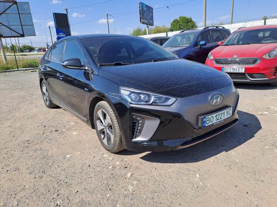 Hyundai Ioniq 2018р. у розстрочку