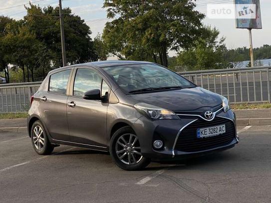 Toyota Yaris 2014р. у розстрочку