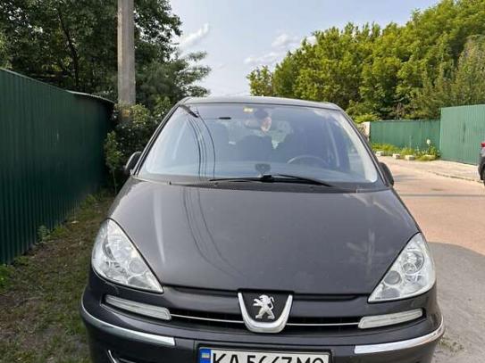 Peugeot 807                             2013г. в рассрочку