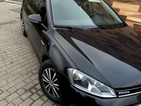 Volkswagen Golf 2016р. у розстрочку