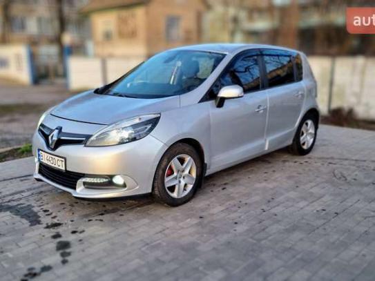 Renault Megane scenic                   2015г. в рассрочку