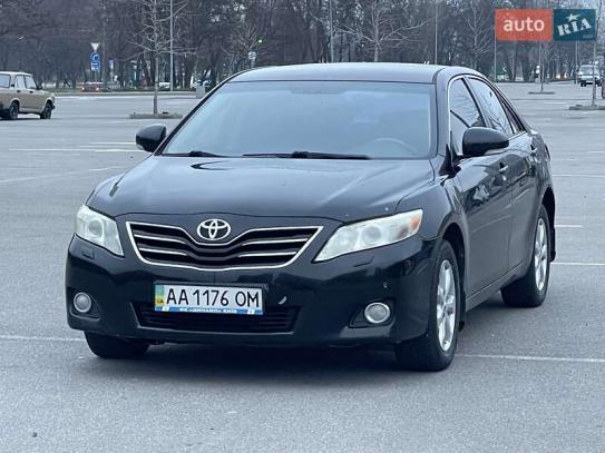 Toyota Camry 2011г. в рассрочку