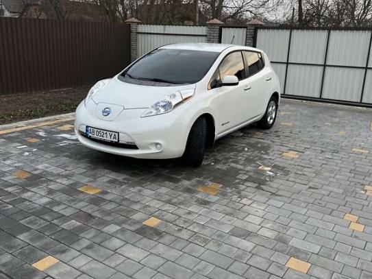 Nissan Leaf                            2013г. в рассрочку