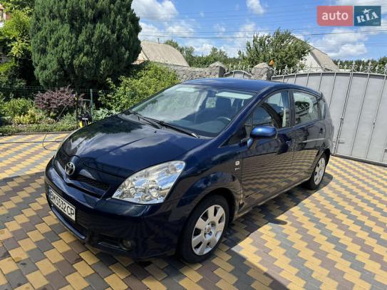 Toyota Corolla verso                   2004г. в рассрочку