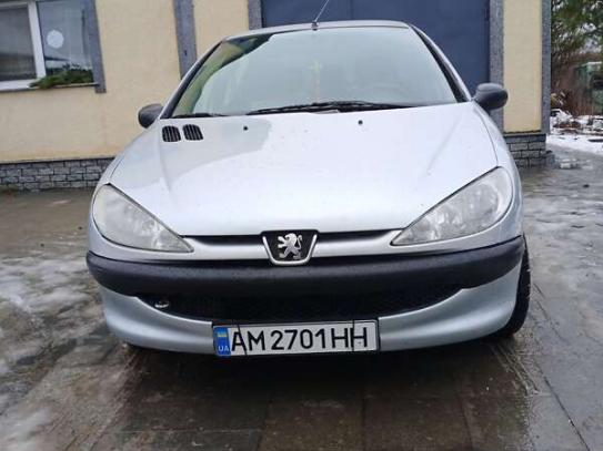 Peugeot 206                             2008г. в рассрочку