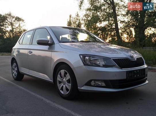 Skoda Fabia 2017г. в рассрочку