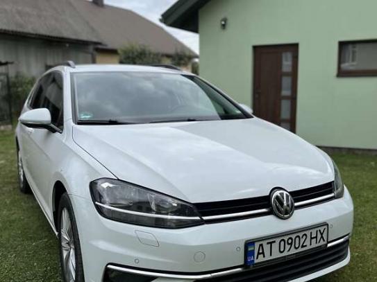 Volkswagen Golf 2017р. у розстрочку