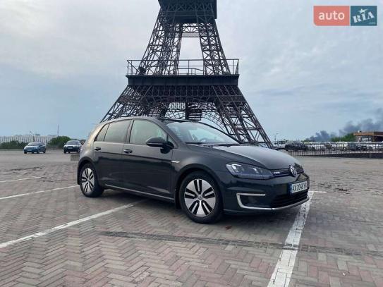 Volkswagen E-golf                          2015г. в рассрочку