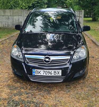 Opel Zafira
                          2011г. в рассрочку