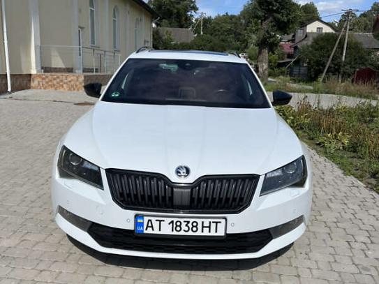 Skoda Superb 2016р. у розстрочку