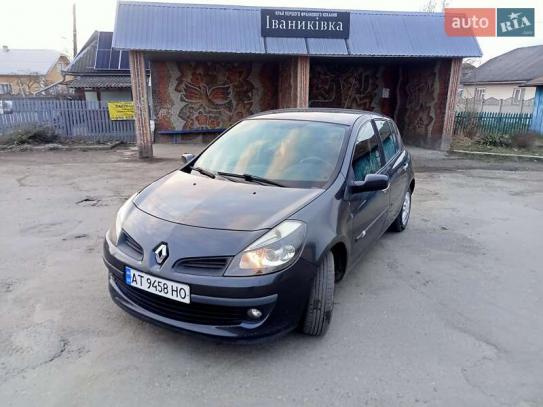 Renault Clio                            2005г. в рассрочку
