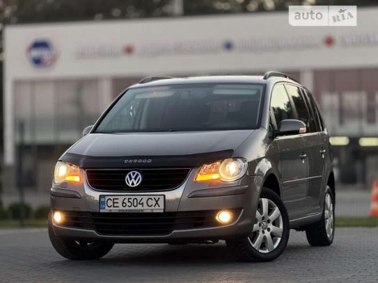 Volkswagen Touran 2007г. в рассрочку