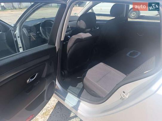 Renault Laguna                          2008г. в рассрочку