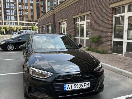 Audi A4                              2020г. в рассрочку