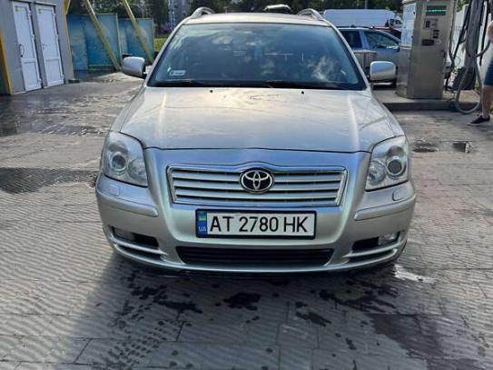 Toyota Avensis                         2006г. в рассрочку