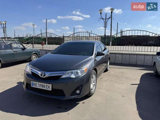 Toyota Camry                           2013г. в рассрочку