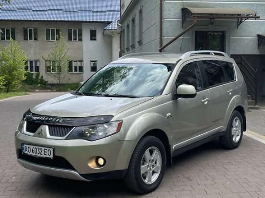 Mitsubishi Outlander                       2007г. в рассрочку