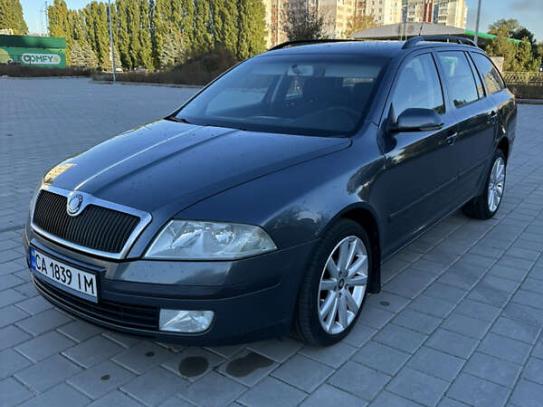 Skoda Octavia 2005г. в рассрочку