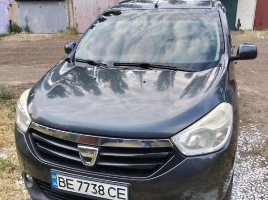 Dacia Lodgy                           2012г. в рассрочку