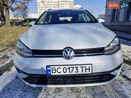 Volkswagen Golf                            2017г. в рассрочку