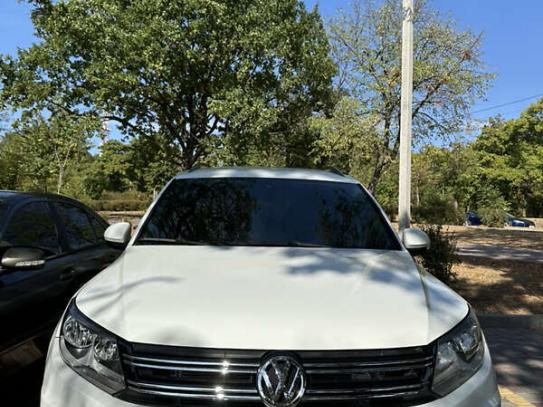 Volkswagen Tiguan 2016г. в рассрочку