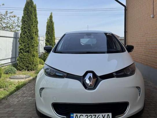 Renault Zoe                             2014г. в рассрочку