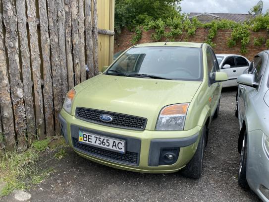 Ford Fusion                          2006г. в рассрочку