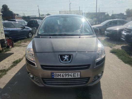 Peugeot 5008 2011г. в рассрочку