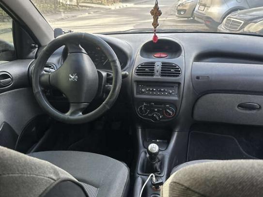 Peugeot 206                             2009г. в рассрочку