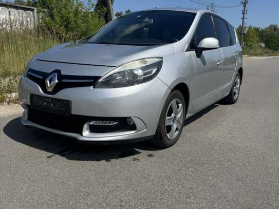 Renault Grand scenic 2013г. в рассрочку